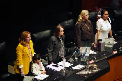 Senado aprueba prohibición de pensiones doradas a funcionarios