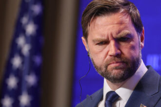 Zelenski responde a fin de ayuda militar de EE UU a Ucrania