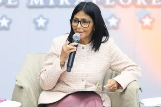 Venezuela gestiona fondos para servicios básicos pese a sanciones