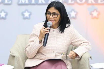 Venezuela gestiona fondos para servicios básicos pese a sanciones