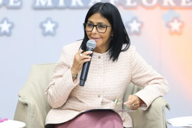 Venezuela gestiona fondos para servicios básicos pese a sanciones