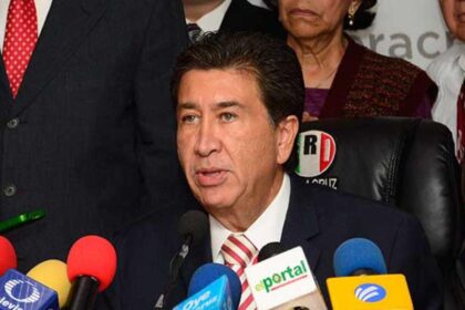 Renuncia de Héctor Yunes Landa profundiza crisis en el PRI