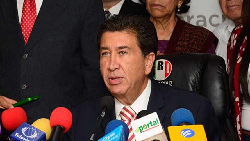 Renuncia de Héctor Yunes Landa profundiza crisis en el PRI