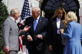 EE UU elimina aranceles al whisky escocés tras visita de Carlos III