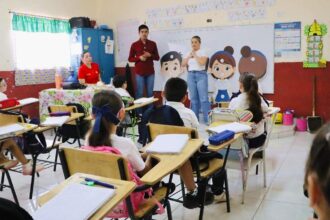 Altas temperaturas provocan fallas eléctricas en 42 escuelas de Sinaloa