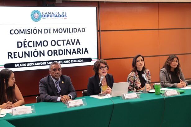 Presentan “Ángeles Rosas”, red de mecánicas para asistencia vial