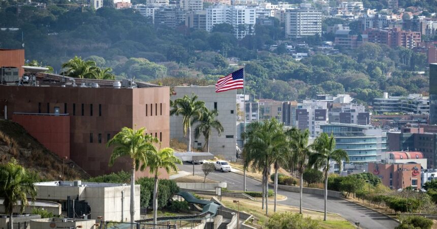 EEUU levanta sanciones a Venezuela para agilizar ayuda tras sismos
