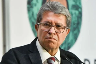 Morena propone regular redes sociales e IA para proteger a menores