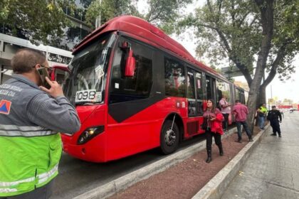 PRI propone reforma para garantizar banquetas accesibles en CDMX