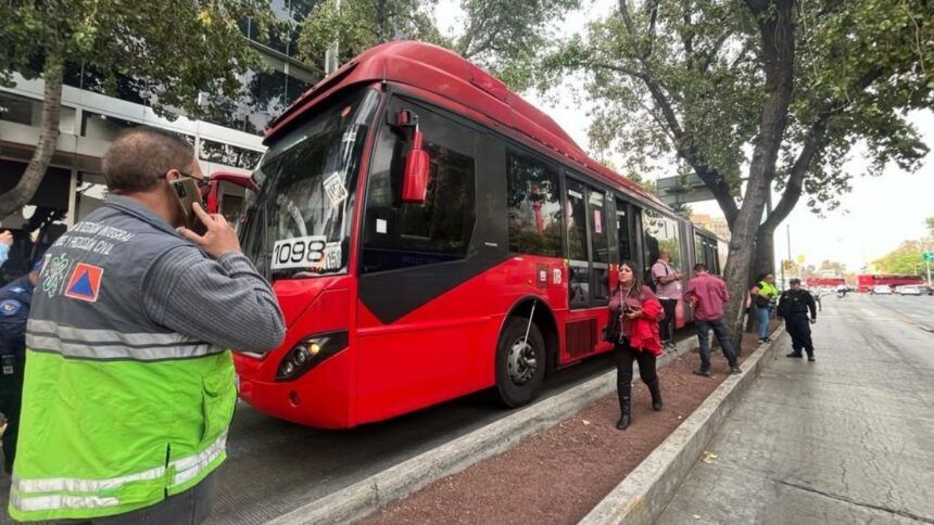 PRI propone reforma para garantizar banquetas accesibles en CDMX