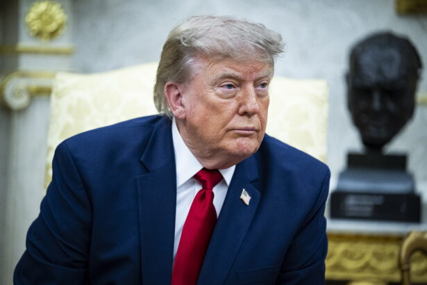Trump busca limitar la duración de visas F, J e I en EE. UU.