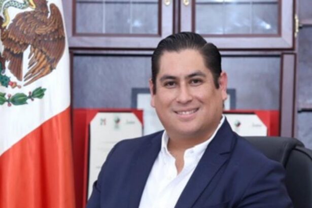 Jorge Amador busca alcaldía de Puebla y rechaza alianza con PAN