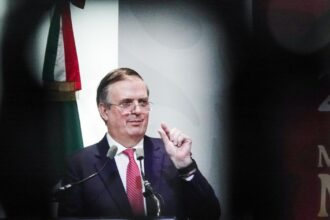 PAN exige renuncia de Ebrard tras fracaso en negociación del T-MEC
