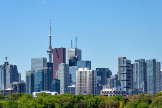 Policía de Toronto investiga ataques a panaderías judías