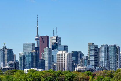 Policía de Toronto investiga ataques a panaderías judías