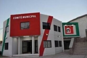 PRI reducirá consejeros municipales en Chihuahua para eficiencia
