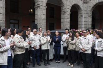 Sheinbaum lanza Olinia Carga para minielectromovilidad en México