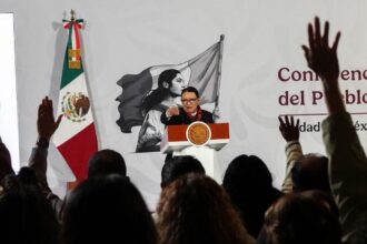 Gobernación: Sheinbaum tiene gripe, no COVID-19, y sigue activa