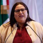 Morena analiza expulsión de Rocha Moya por regreso en Sinaloa
