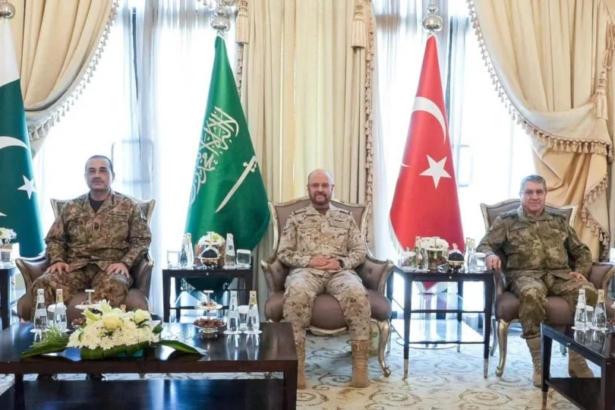 Arabia Saudita, Pakistán y Turquía refuerzan cooperación militar