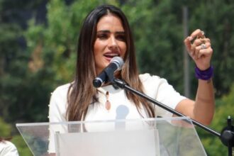 Rojo de la Vega urge alianza opositora rumbo a elección 2027