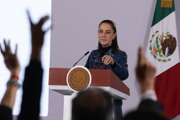 Sheinbaum revela pensiones y plantea revisión a exfuncionarios