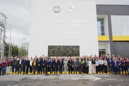García y UANL amplían oferta educativa ante crecimiento urbano