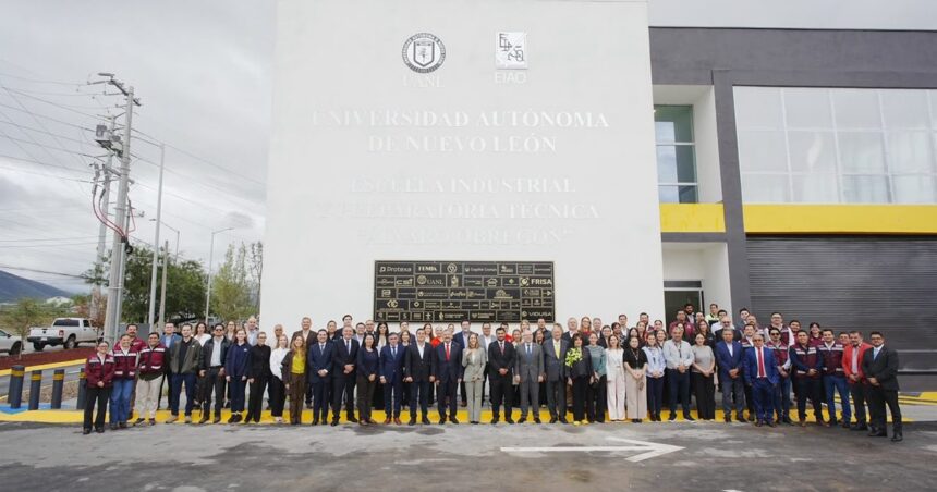 García y UANL amplían oferta educativa ante crecimiento urbano