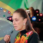 Sheinbaum analiza regular redes sociales con modelo brasileño
