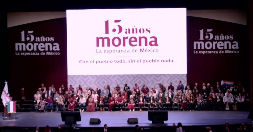 Morena celebra 15 años con 16 gobernadores en el Auditorio Nacional