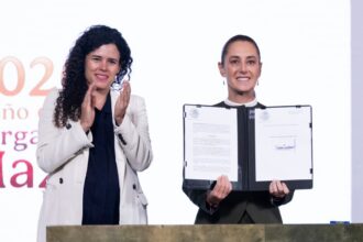 Sheinbaum decreta protección digital para menores en México