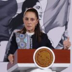 Sheinbaum pide revisar alza salarial tras rechazo en IMSS