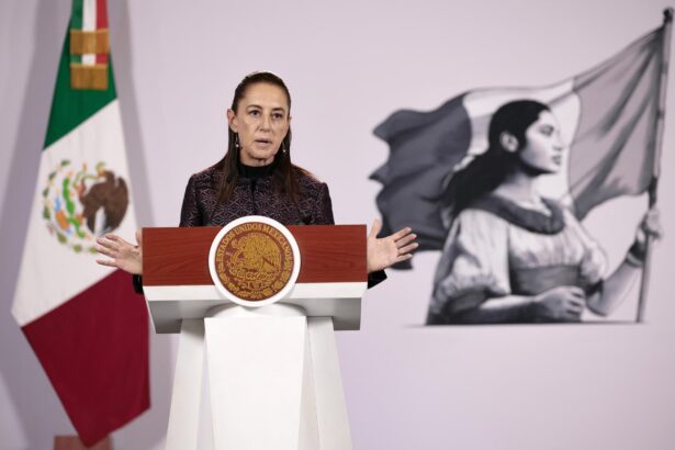 Sheinbaum acusa a derecha de EE.UU. de buscar influir en México