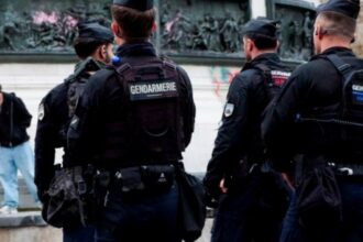 Francia refuerza 20% su despliegue policial ante protestas