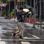 Tifón Champi deja un muerto y miles evacuados en Taiwán