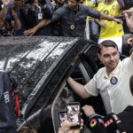 Flávio Bolsonaro sale de Brasil pese a orden judicial y viaja a EE UU