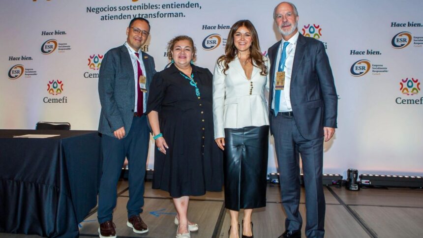 Puebla recibe premio nacional por impulsar responsabilidad social empresarial